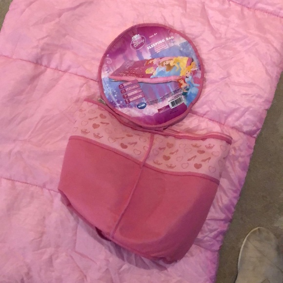 Disney Princess sleeping bag - Picture 3 of 5